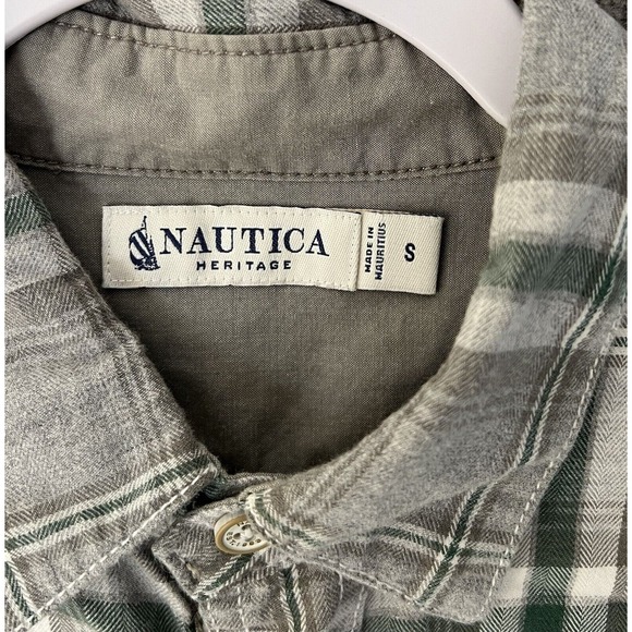 Nautica‎ Heritage Plaid Flannel Button Up Shirt Mens Size Small Chest Pockets - Picture 3 of 10